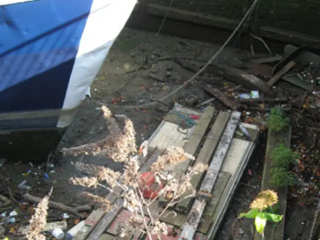 Construct a DIY Paddle Boat for Kids in STEM Learning