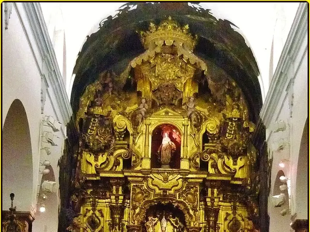 Radish Sculpture Night: Art as a Transient Form of Mediation