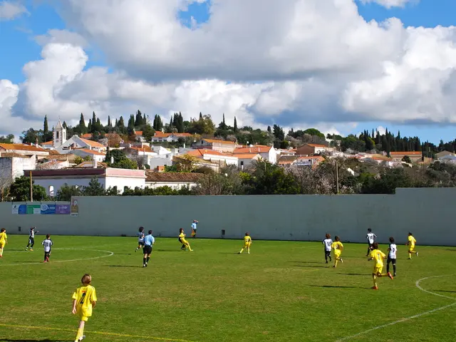 Participants Seek Entertainment