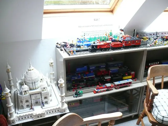 Financial scandal worth 4,800 billion Indian rupees unfolds within Maharashtra's Ladki Bahin...