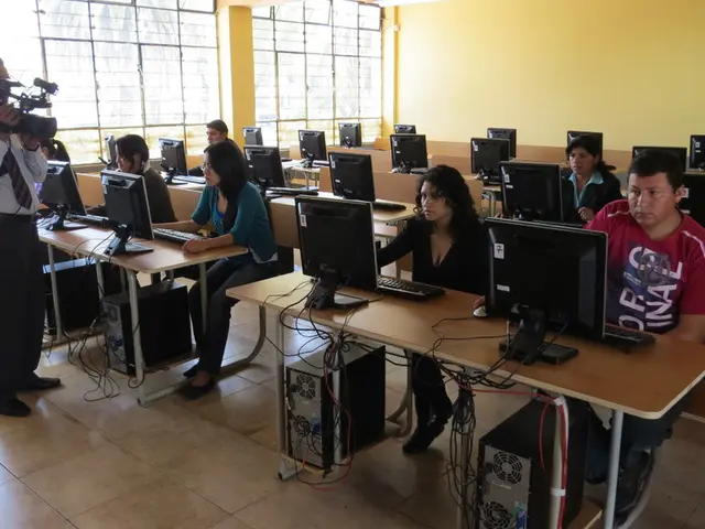 Redesigned Online Meeting for Parents of Students Entering Year 11