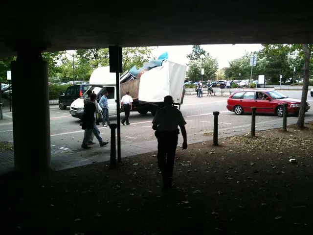 Adjusting Habits Regarding Private Vehicle Usage: The Obstacle