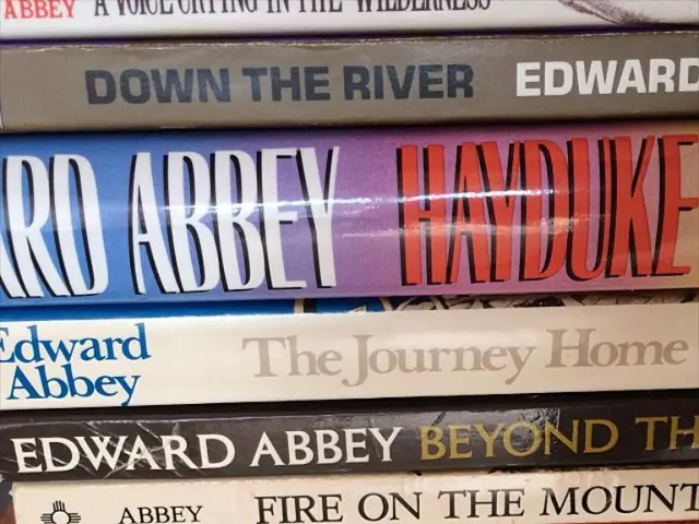 Top-Notch Reading Materials for Enhanced Intelligence