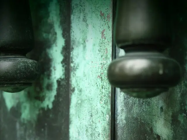 Two-Phase Locking Categories Explained