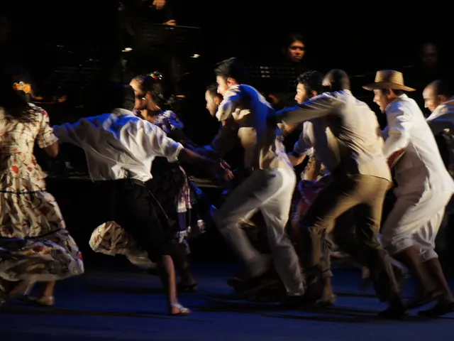 Pupils at the Bottrop dance event display joy and enthusiasm