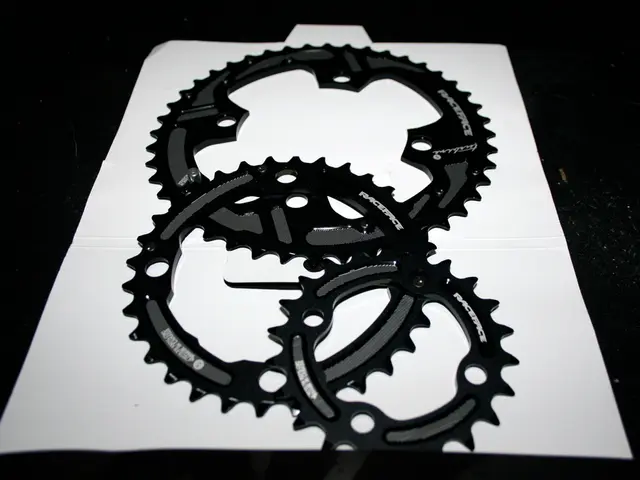 Strategies for Delivering Items through Micro Hubs: Insights from a Packaging Delivery Business